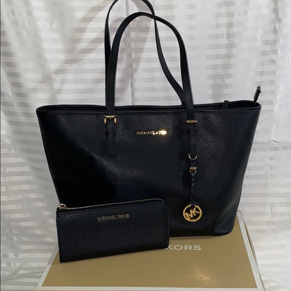 Michael Kors tote w wallet combo.